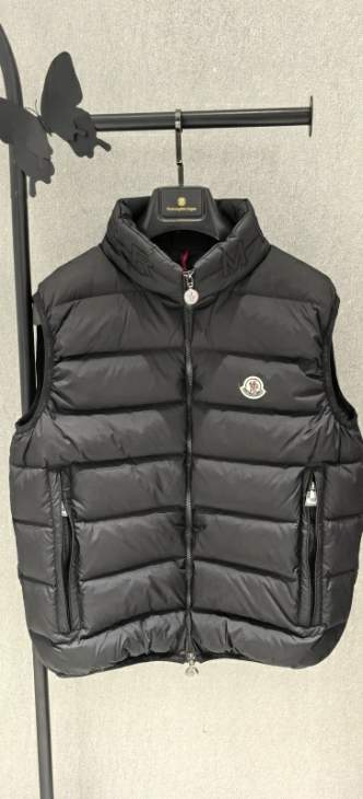 Picture of Moncler Down Jackets _SKUMonclersz1-526yr35736928